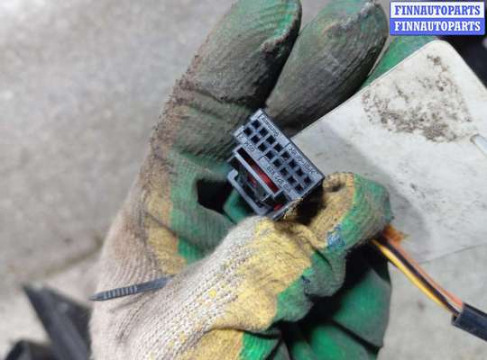 купить Зеркало наружное левое на VOLKSWAGEN PASSAT B6