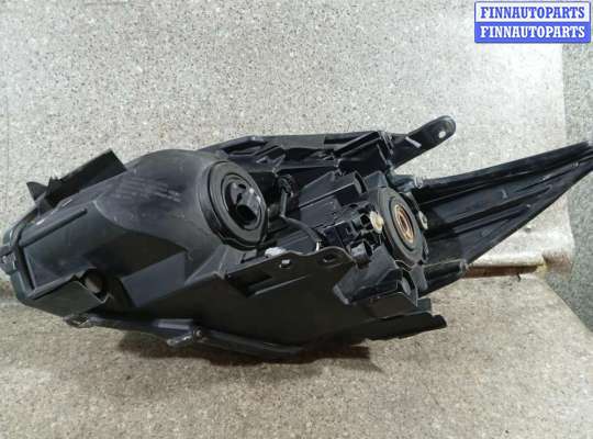 купить Фара правая на TOYOTA Prius 3