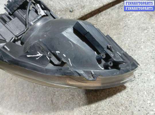 купить Фара правая на TOYOTA Prius 3