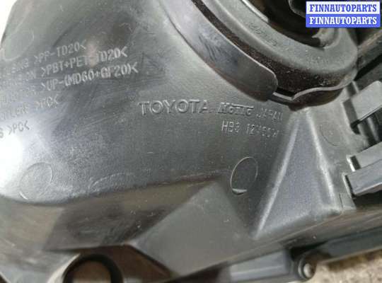 купить Фара правая на TOYOTA Prius 3