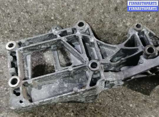 купить КРОНШТЕЙН ГЕНЕРАТОРА на VOLKSWAGEN Golf 5