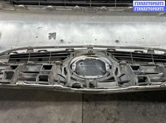 купить Бампер передний на TOYOTA Prius 3