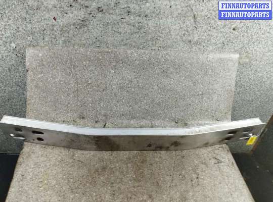 Усилитель бампера на Toyota Prius III