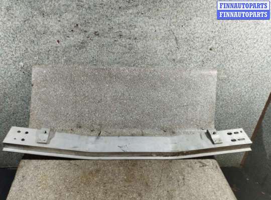 Усилитель бампера на Toyota Prius III