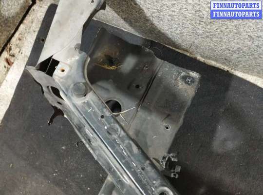 Панель передняя (телевизор) на Nissan Cefiro 32