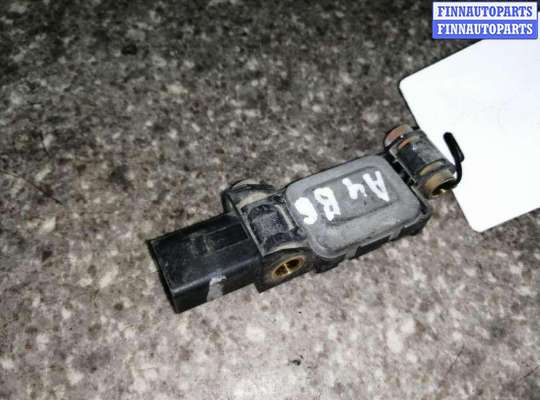 ДАТЧИК УДАРА AUH1628 на AUDI A4 B6