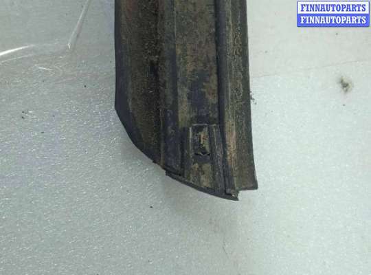купить молдинг двери передней левой на AUDI 100 C4