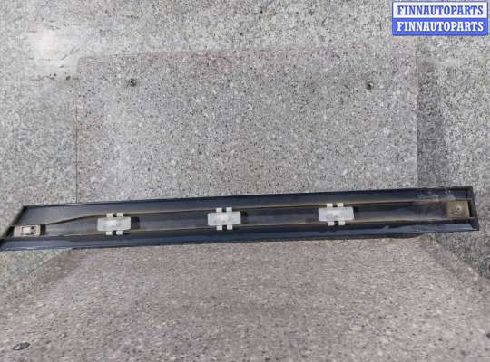 купить молдинг двери задней правой на Mercedes C W203