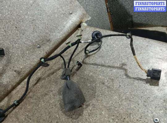 купить Проводка двери задней левой на VOLKSWAGEN PASSAT B6