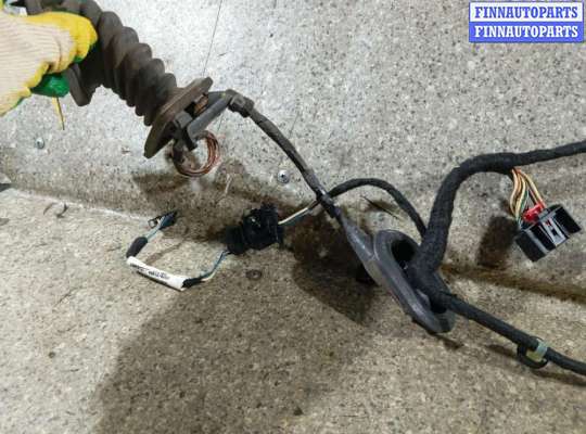 купить Проводка двери задней левой на VOLKSWAGEN PASSAT B6