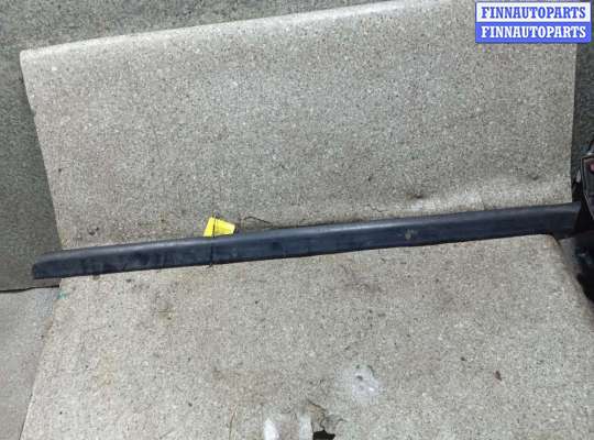 купить молдинг двери передней правой на AUDI 100 C4