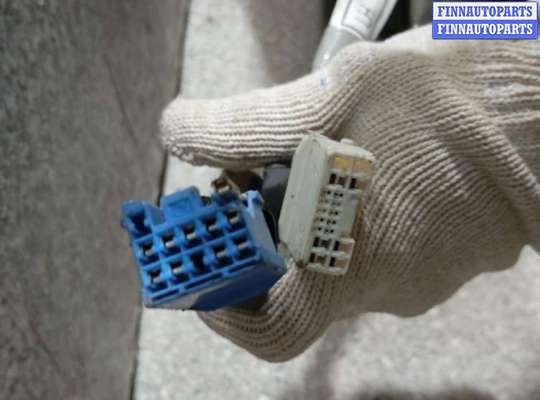 Проводка двери передней левой TT938611 на TOYOTA Auris