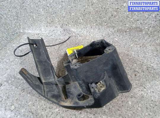 купить Рамка фары противотуманной левой на CITROEN Xsara Picasso