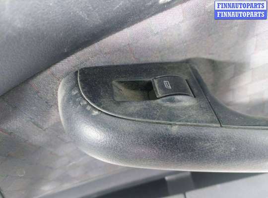 купить Кнопка стеклоподъемника переднего правого на AUDI A6 4B/C5