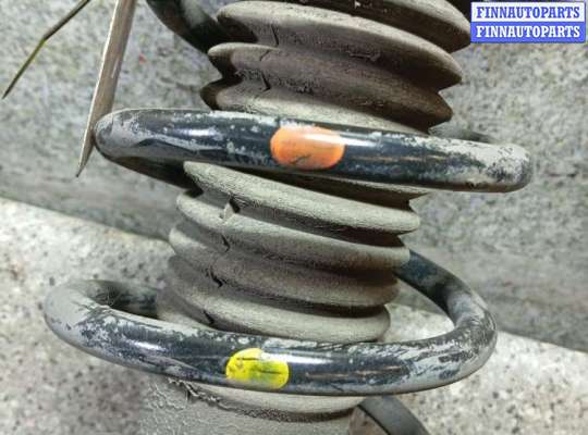 Стойка подвески амортизационная на Toyota Caldina T190