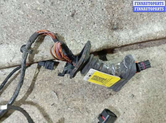 купить Проводка двери передней левой на VOLKSWAGEN PASSAT B6