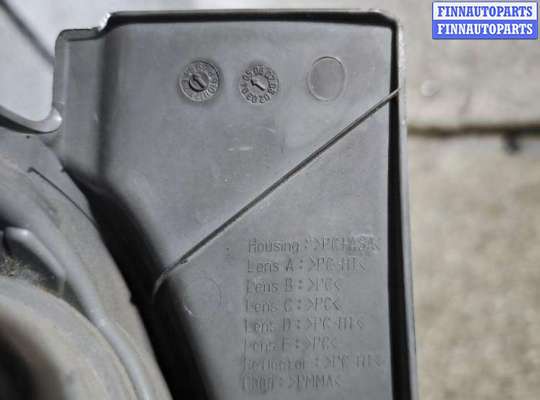 купить Фонарь задний правый на TOYOTA COROLLA VERSO