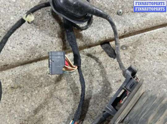 купить Проводка двери задней правой на VOLKSWAGEN PASSAT B6