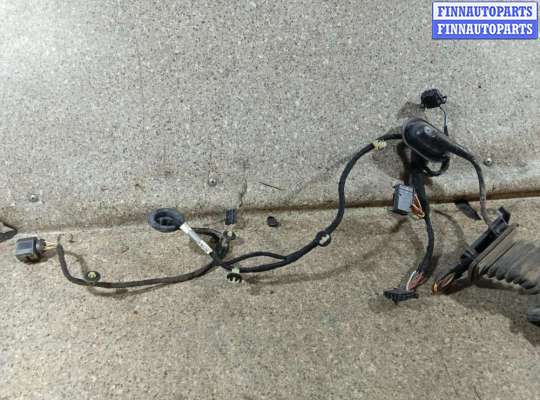 купить Проводка двери задней правой на VOLKSWAGEN PASSAT B6