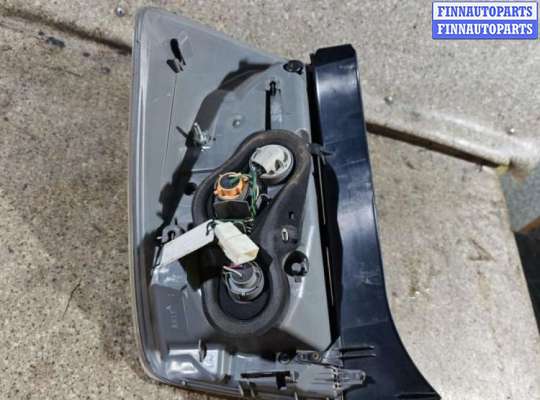 Фонарь задний на Toyota Prius III