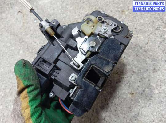 купить замок двери передней правой на AUDI A6 4B/C5