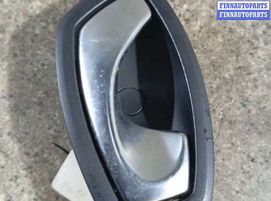 Ручка внутренняя передняя правая RN1329823 на RENAULT Megane 3