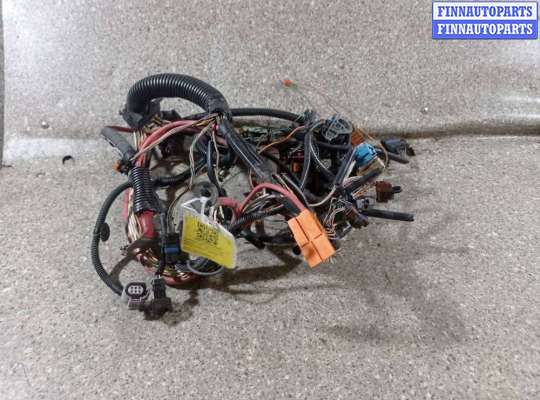 Проводка двигателя RN1236914 на RENAULT Megane 2
