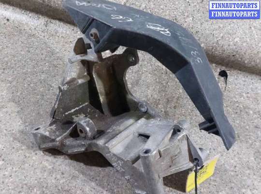 Кронштейн прочее на Audi 100 (4A, C4)