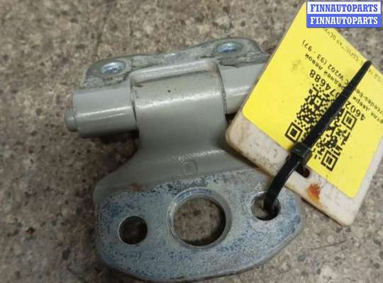 купить петля двери передней левой на Mercedes C W202