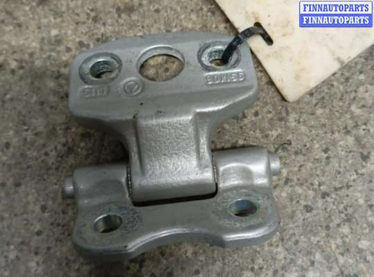 купить петля двери передней левой на Mercedes C W202