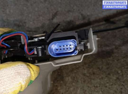 купить замок двери передней левой на VOLKSWAGEN Jetta 5