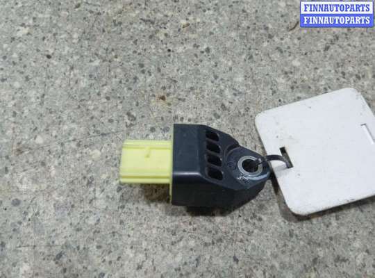 ДАТЧИК УДАРА TT967216 на TOYOTA Prius 3