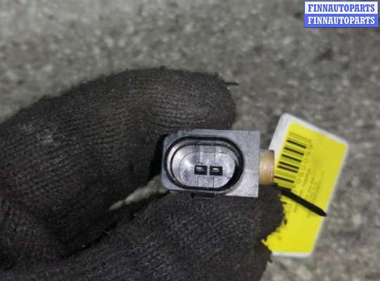 ДАТЧИК УДАРА AUP0599 на AUDI A4 B6
