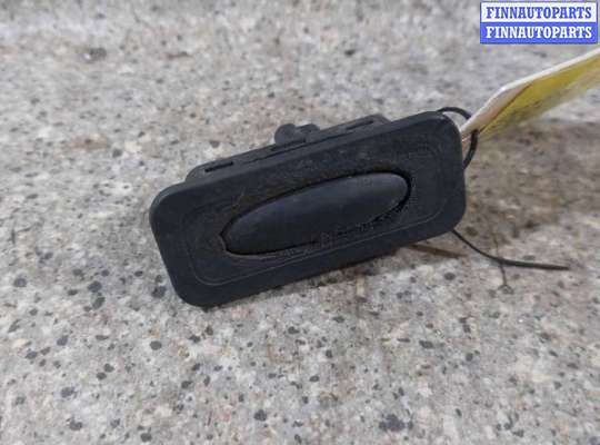 Кнопка открытия багажника RN975904 на RENAULT Scenic 3