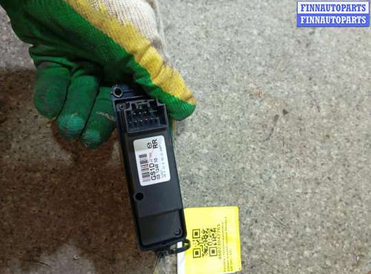 купить Кнопка стеклоподъемника заднего правого на MAZDA 6 GH