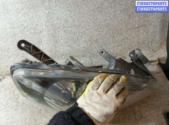 купить Фара правая на OPEL Zafira 2 (B)