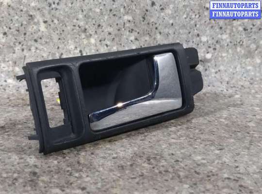 купить Ручка внутренняя передняя правая на AUDI 100 C4