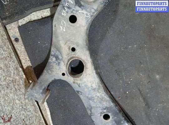 купить Рычаг передний правый на TOYOTA Auris