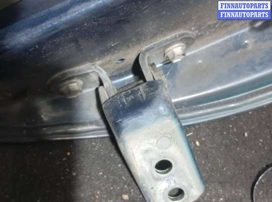 Петля двери на Toyota Carina E T19