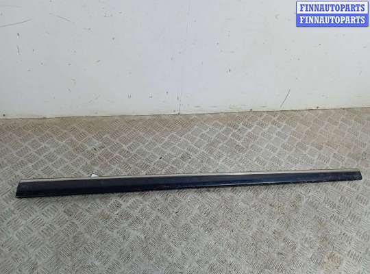 молдинг двери передней правой MB1374563 на Mercedes S W220