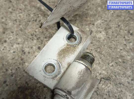 купить петля двери передней правой на BMW 5 E39