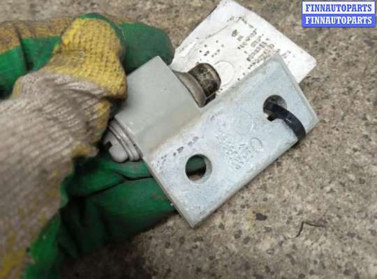 купить петля двери передней правой на BMW 5 E39