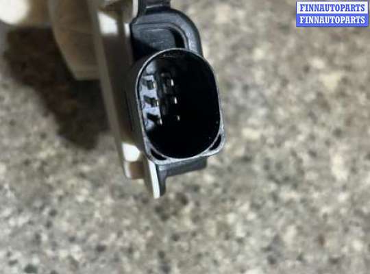 купить Замок двери задней левой на VOLKSWAGEN Tiguan