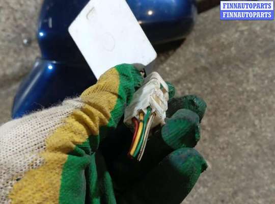 купить Зеркало наружное левое на TOYOTA COROLLA VERSO