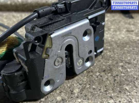 купить Замок двери задней правой на RENAULT Scenic 3