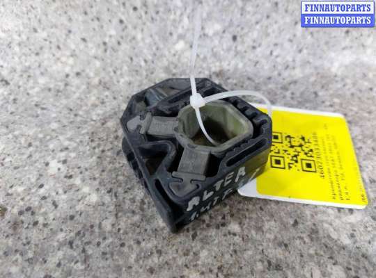 КРОНШТЕЙН РАДИАТОРА VG1232914 на VOLKSWAGEN Golf 5