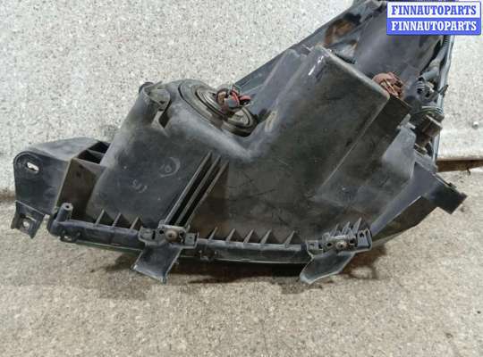 купить Фара правая на TOYOTA COROLLA VERSO