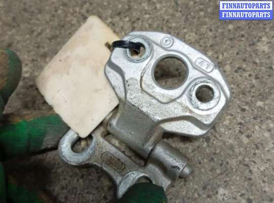 купить петля двери передней правой на Mercedes E W210