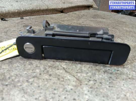 Ручка двери наружная на Audi 80 (B4)