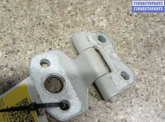 купить петля двери передней левой на Mercedes C W202